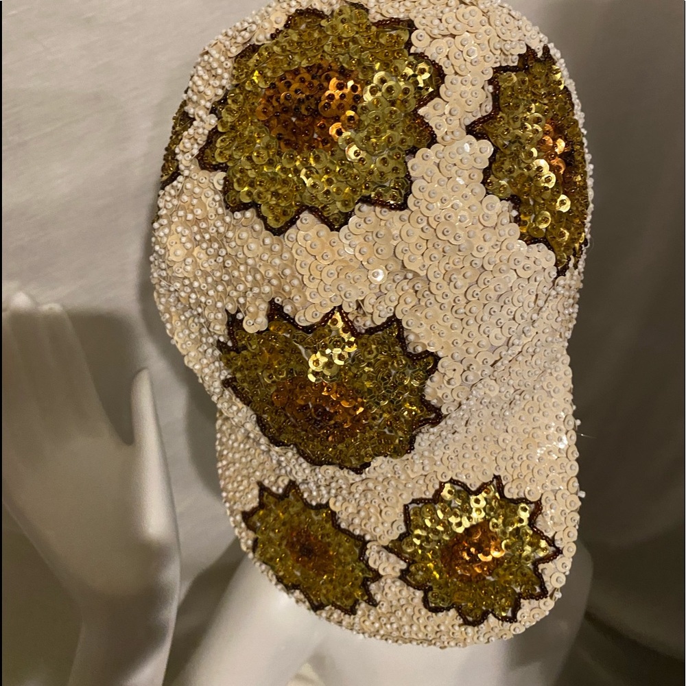 Ladies Vintage Sequins & Bead KOI Cap
